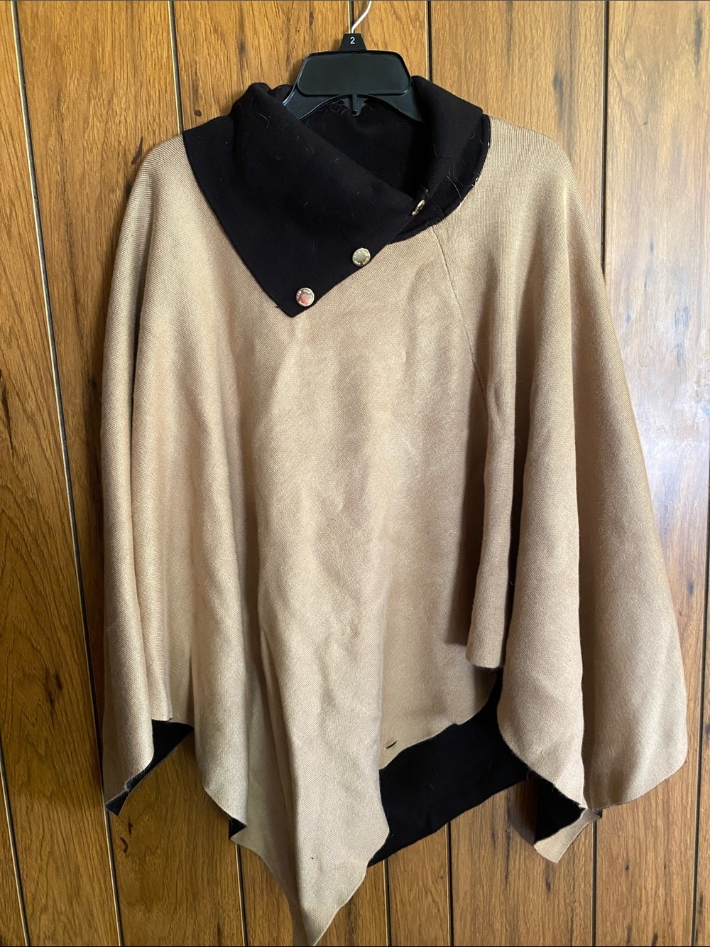 Anne Klein Beige and Black Snap-Collar Poncho
